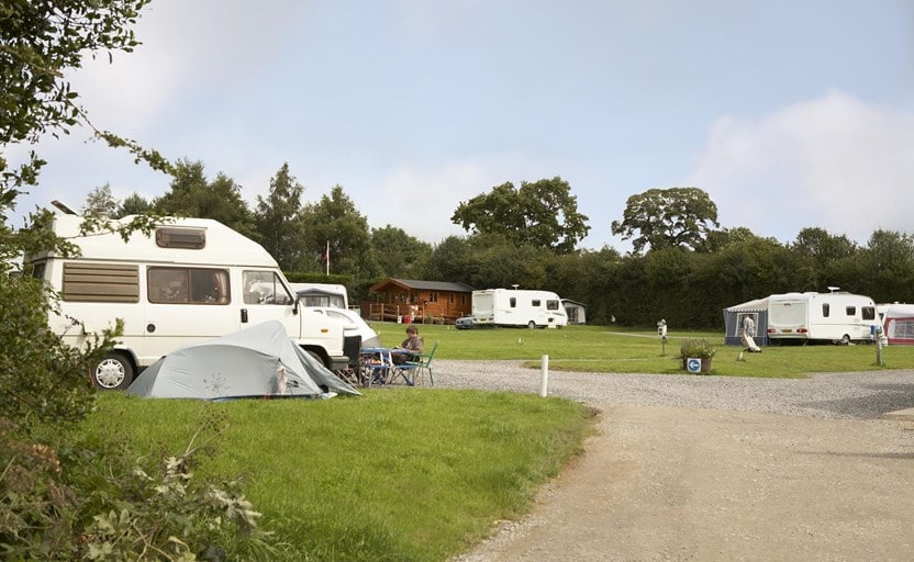 Ashbourne-campsite-and-caravan-site