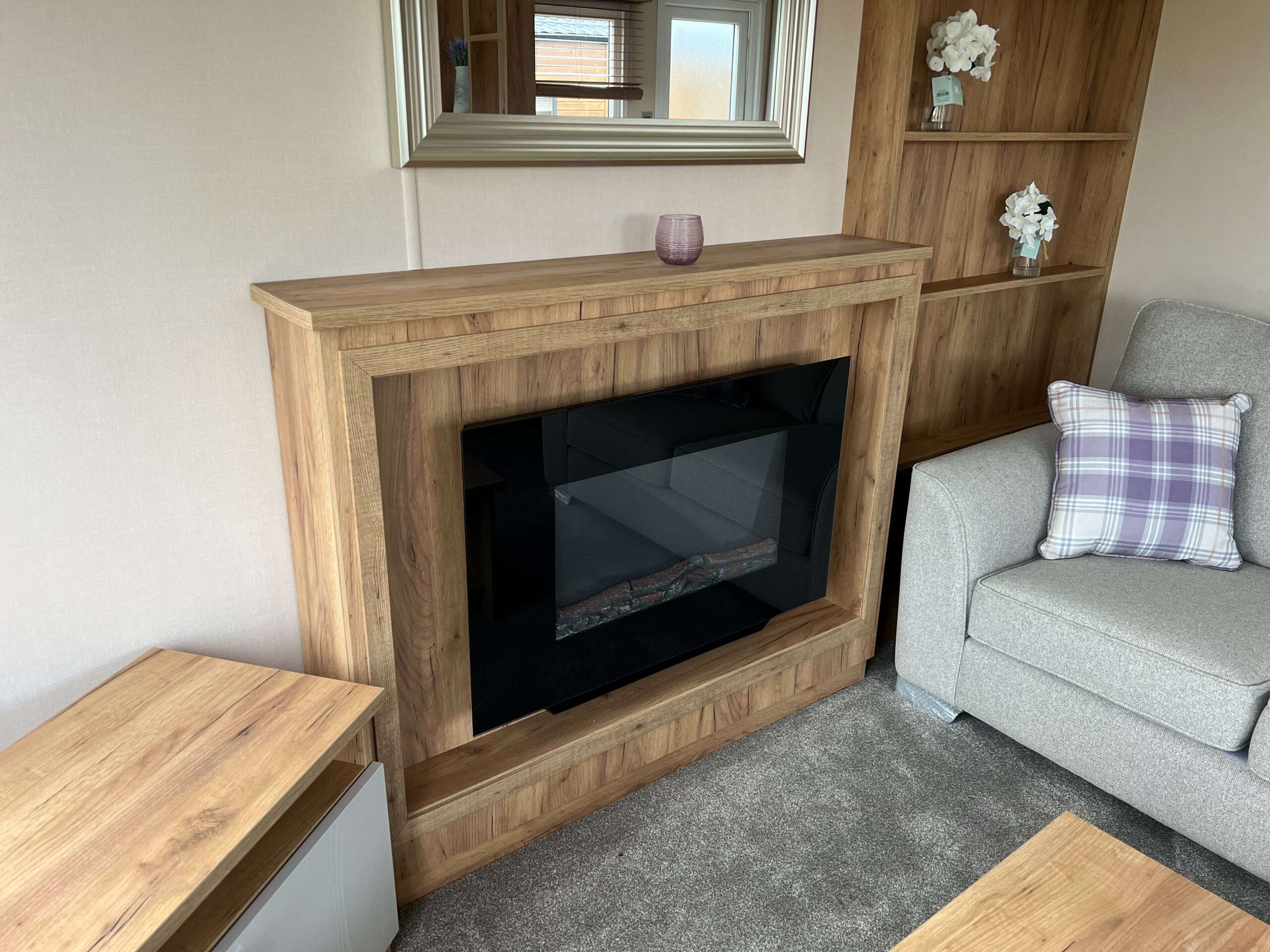Regal Hemsworth Lounge
